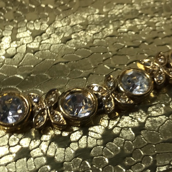 Vintage Bracelet, butterflies and beveled clear stones are perfect. No tarnish. - Picture 2 of 4